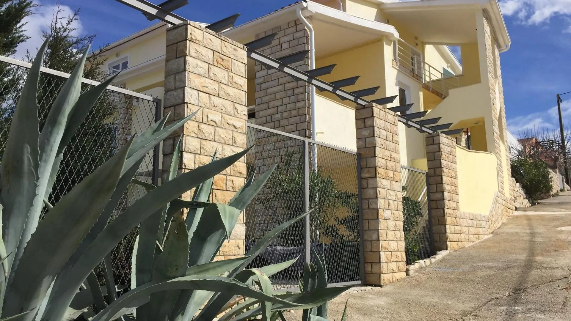 Erdgeschossferienwohnung Domicil Adria Novigrad  Apartment Novigrad (Dalmatia)